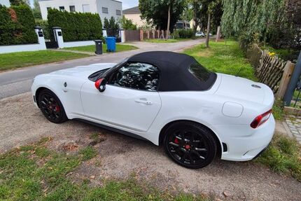 Abarth 124 Spider