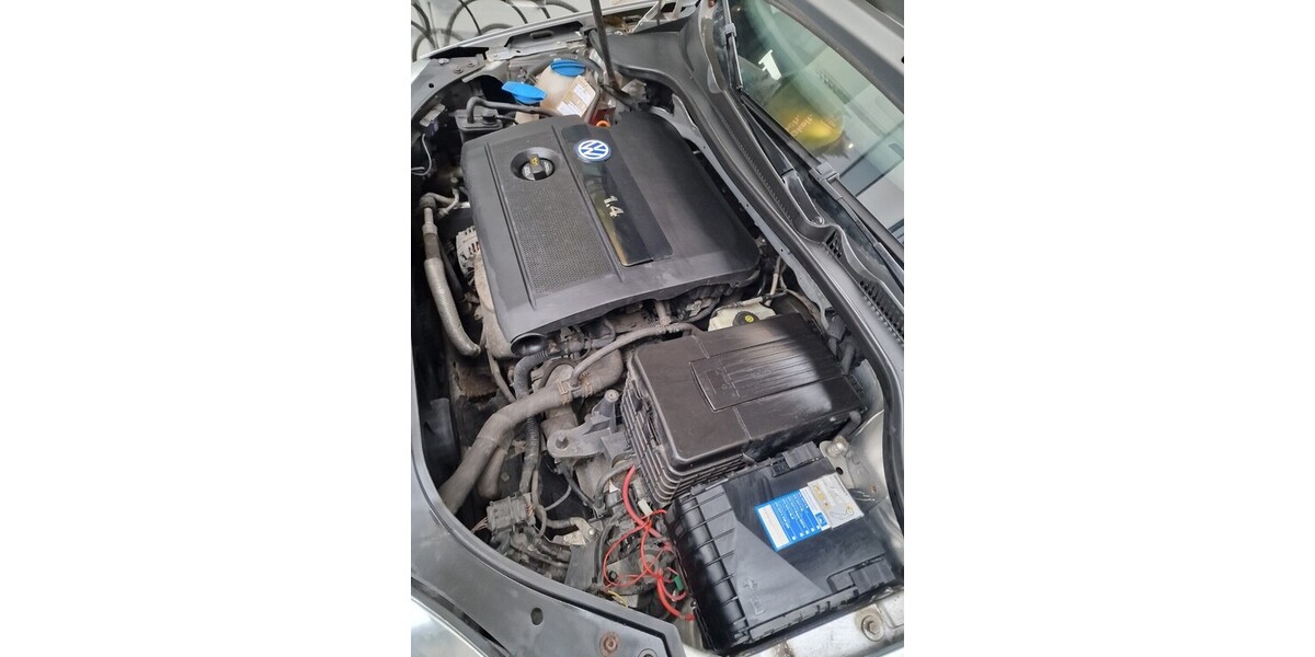 VW Golf V 122.000 km 5.000 &euro; Berlin 10178