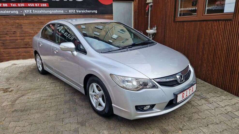Honda Civic 97.210 km 7.980 € Berlin 10627