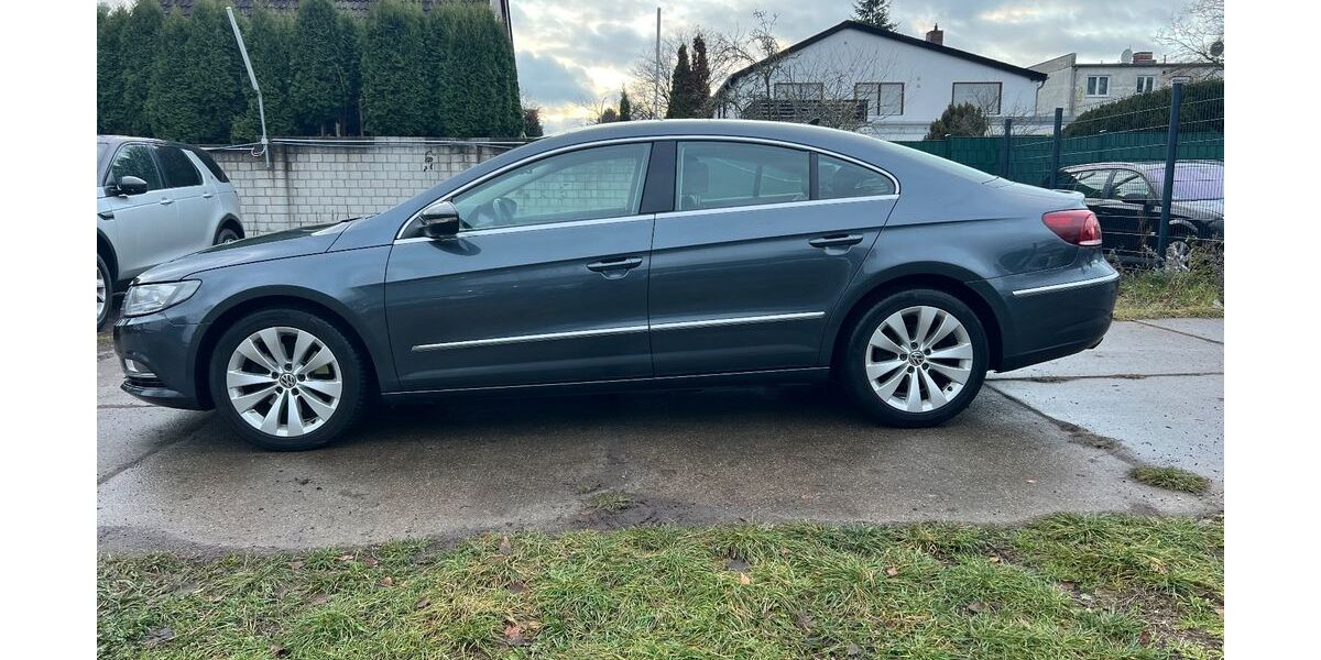 VW CC 198.000 km 9.900 € Berlin 12349
