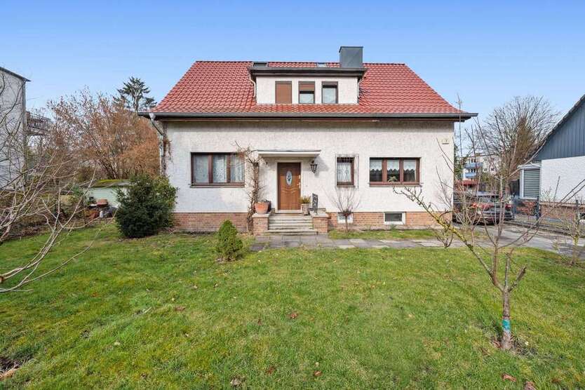 Haus zum Kaufen in Berlin 890.000 € 206 m²
