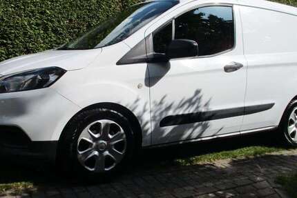 Ford Transit Courier 105.000 km 8.448 &euro; Berlin 13053