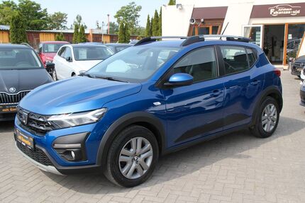 Dacia Sandero 30.408 km 12.690 &euro; Falkensee 14612