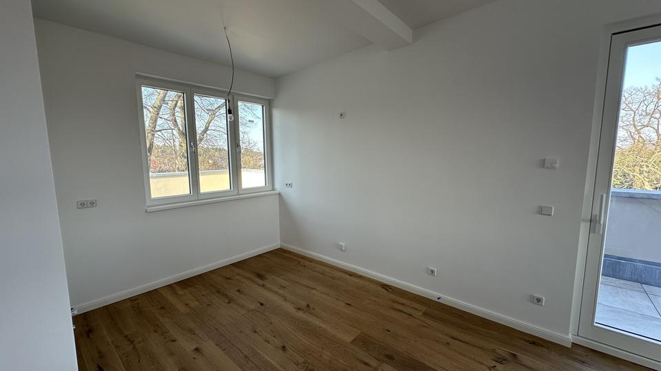 Einfamilienhaus Ludwigsfelde - 3 Zimmer, 141 m&sup2;, 1.960&euro; | Angebot:23081568