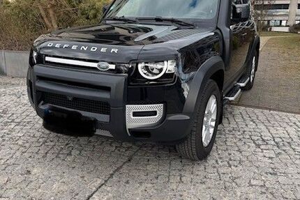 Land Rover Defender 52.700 km 46.900 &euro; Berlin 10627