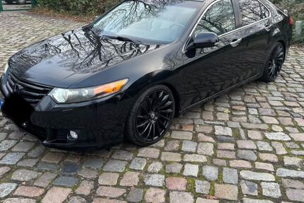 Honda Accord 180.000 km 8.990 &euro; Berlin 12557