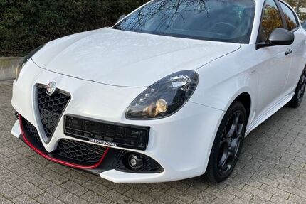 Alfa Romeo Giulietta 154.471 km 12.390 € Berlin 13581