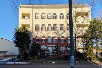 Gepflegter Altbau Mehrfamilien- Bürohaus zimmer