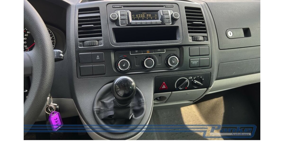 VW T5 Transporter Kombi 1. Hand 8 sitzer 169.000 km 14.990 € Berlin 13187