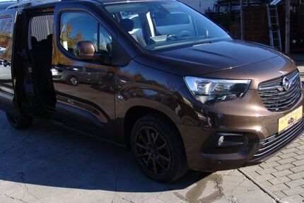 Opel Combo 109.000 km 18.900 € Berlin 12681