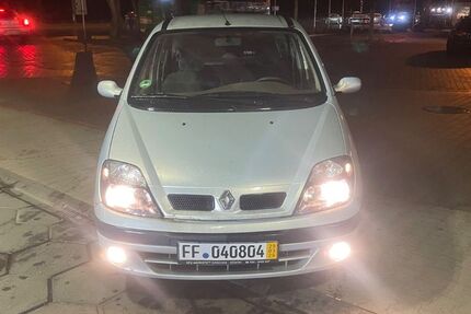 Renault Scenic 220.000 km 900 &euro; Pankow 13156