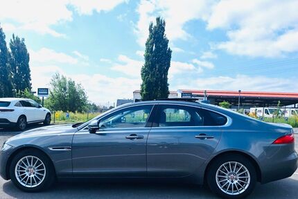 Jaguar XF 94.000 km 14.800 € Blankenfelde-Mahlow 15831