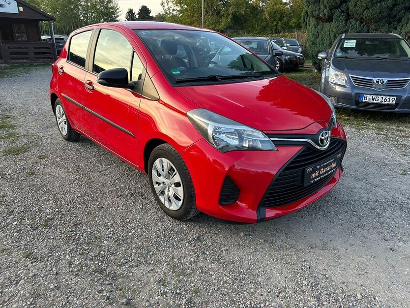 Toyota Yaris 118.000 km 6.490 € Berlin 13127