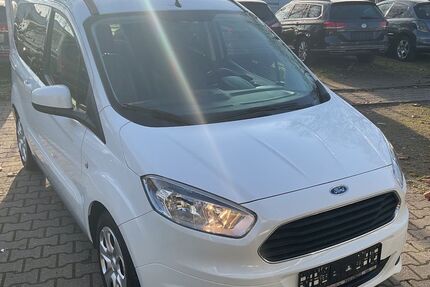 Ford Tourneo Courier 98.000 km 6.666 &euro; Berlin 13509