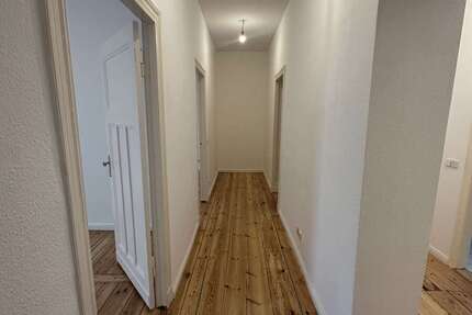 Wohnung zum Mieten in Berlin 1.211 € 94.86 m² 3 zimmer