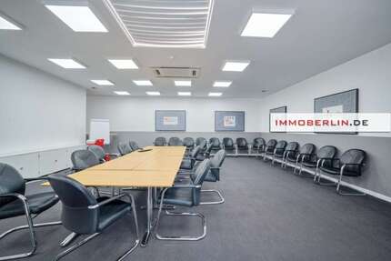 Halle in Ludwigsfelde 1.720.000 € 839 m²