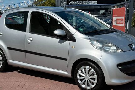 Peugeot 107 83.222 km 2.990 € BERLIN 13127