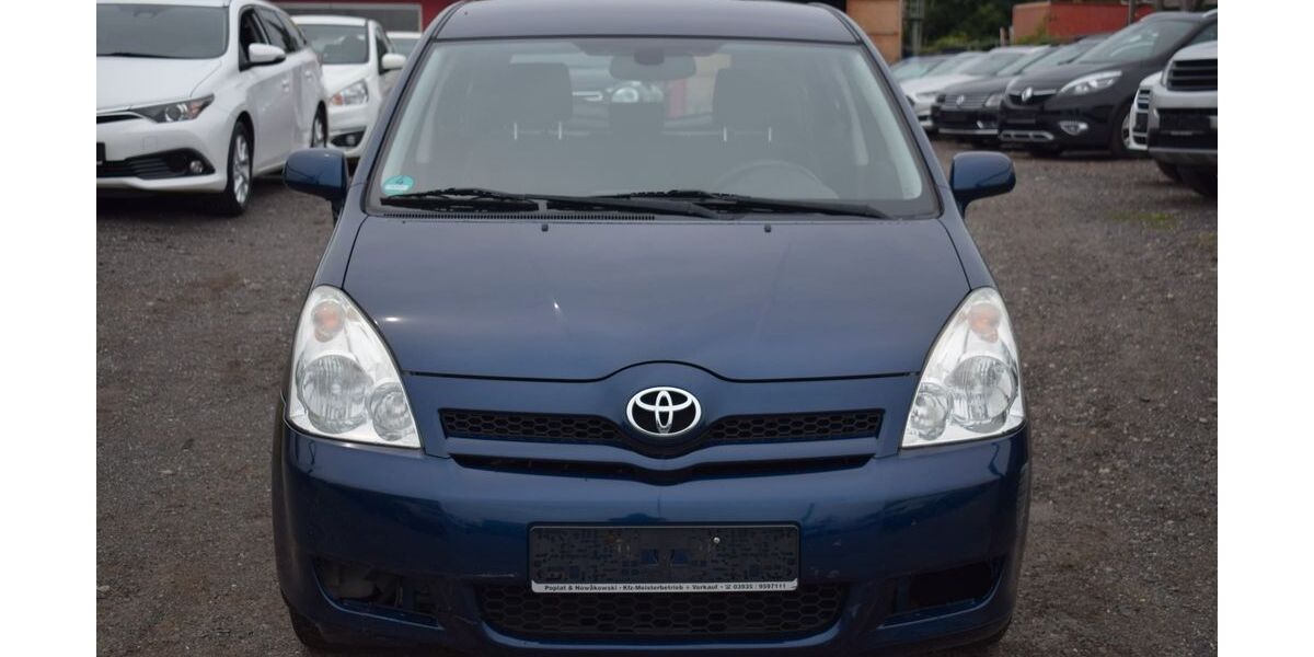 Toyota Corolla Verso 208.000 km 3.299 &euro; Berlin 13597