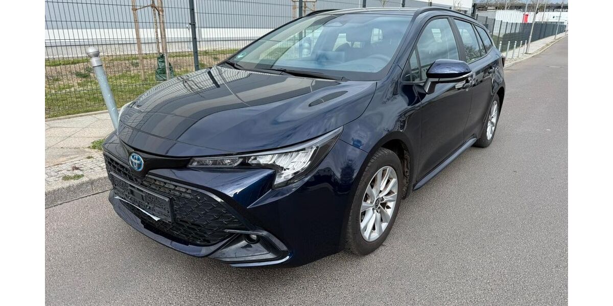 Toyota Corolla 125.000 km 19.799 &euro; Berlin 12487