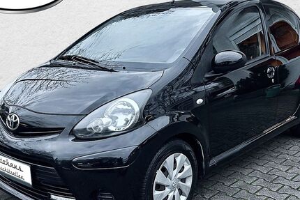 Toyota Aygo (X) 134.499 km 5.090 € Berlin 12353