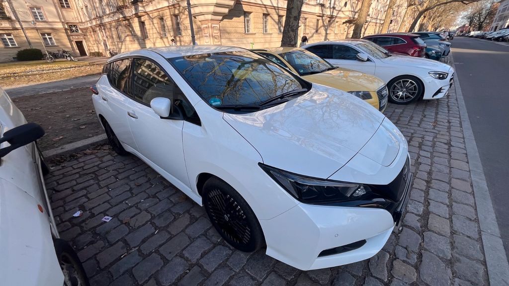 Nissan Leaf 11.500 km 14.799 &euro; Berlin 13595