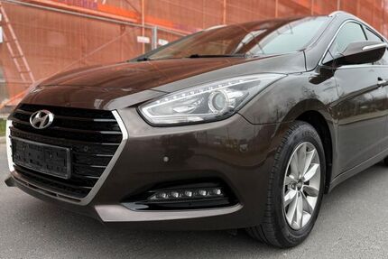 Hyundai i40 180.000 km 7.999 &euro; Berlin 12057