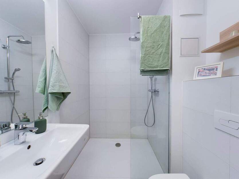 DIE ZIMMEREI | Möbliertes Apartment in Mitte für Berufseinsteigende & Praktikant:innen | Large Bude 1 zimmer