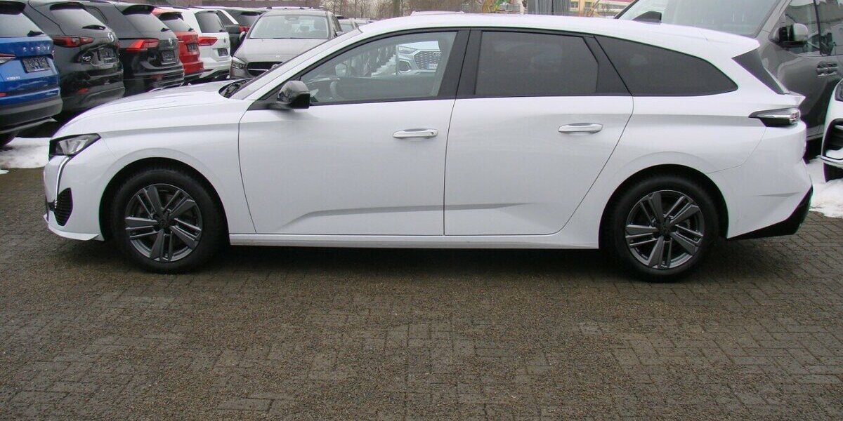 Peugeot 308 1.5L Allure ACC AHK LED Navi Kamera 34.524 km 23.980 &euro; Falkensee 14612