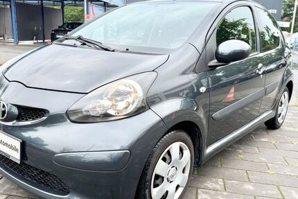Toyota Aygo (X) 76.000 km 3.499 € Potsdam 14480