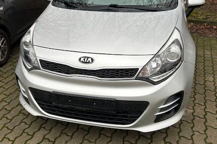 Kia Rio 102.000 km 9.200 &euro; Berlin 13627