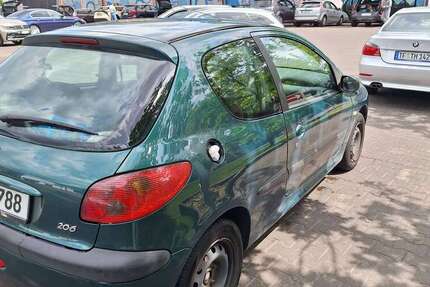 Peugeot 206 172.000 km 1.700 &euro; Berlin 13585