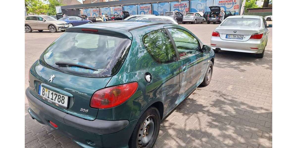 Peugeot 206 172.000 km 1.700 &euro; Berlin 13585