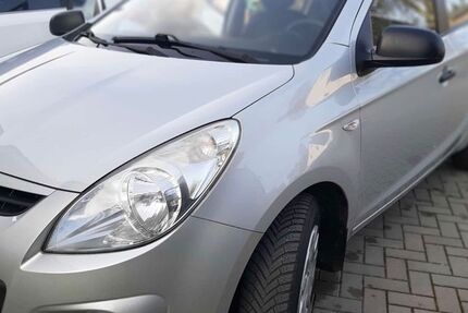 Hyundai i20 70.686 km 4.300 &euro; Berlin 12526
