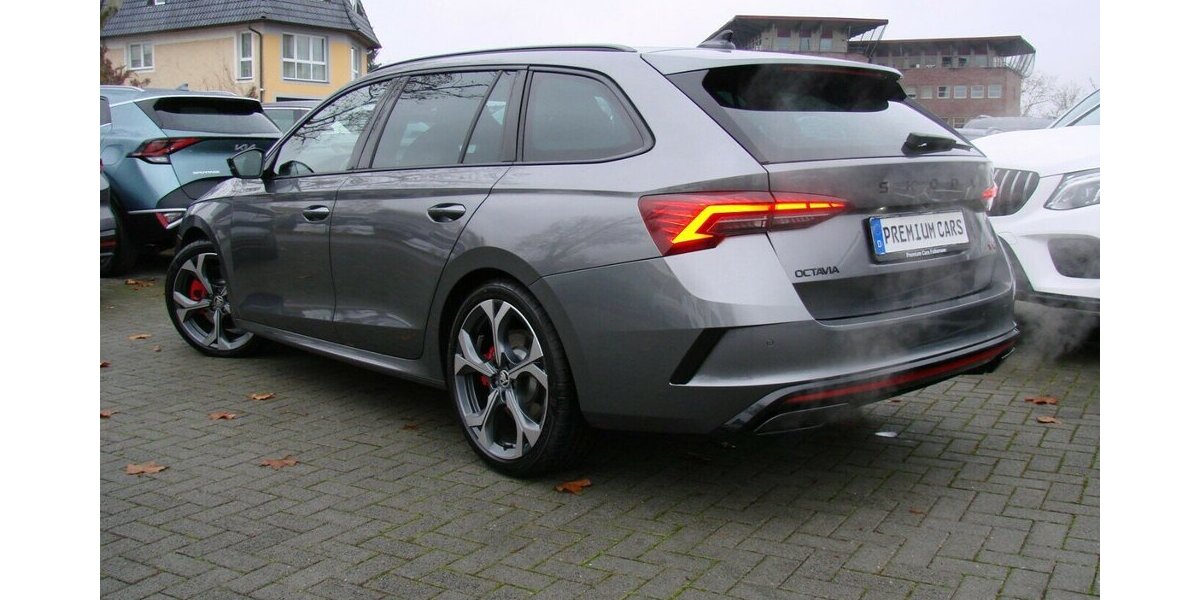 Skoda Octavia RS 2.0TSi AHK ACC LED Kamera 4.466 km 38.980 € Falkensee 14612