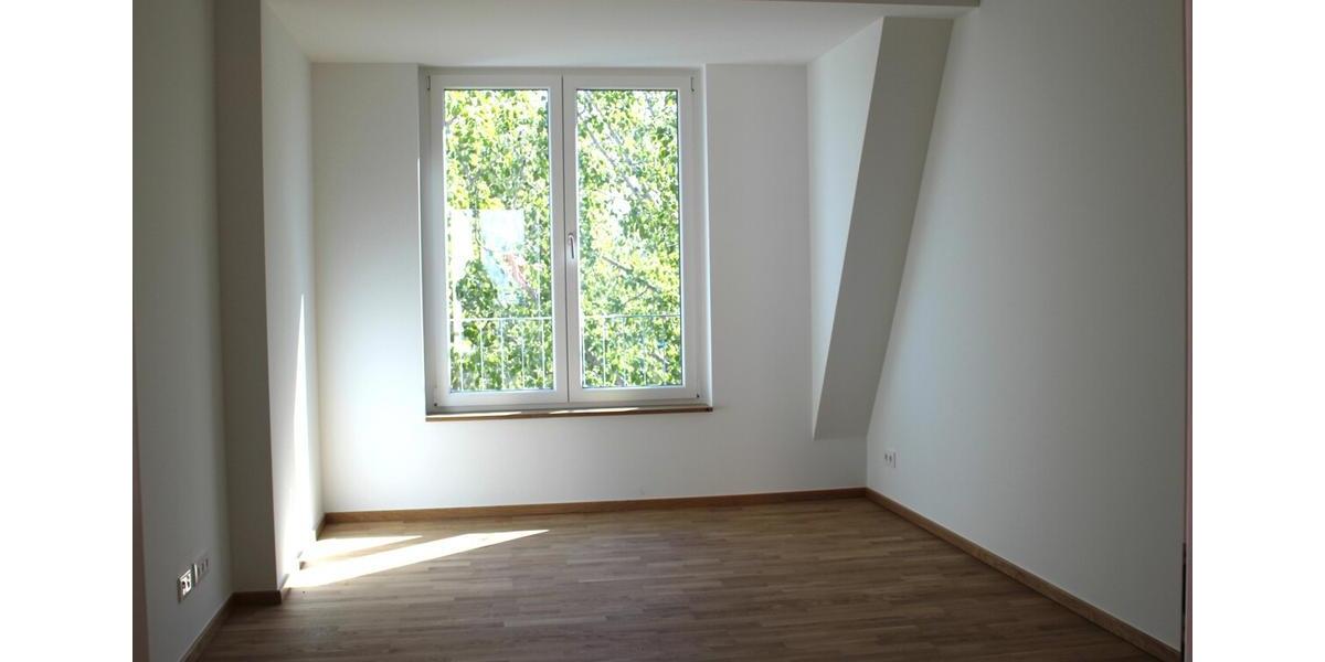 Dachgeschoßwohnung Berlin Charlottenburg-Wilmersdorf - 3 Zimmer, 115 m&sup2;, 2.150&euro; | Angebot:26350742