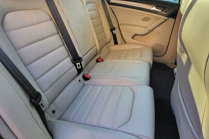 VW Golf 49.000 km 14.950 &euro; Potsdam 14473