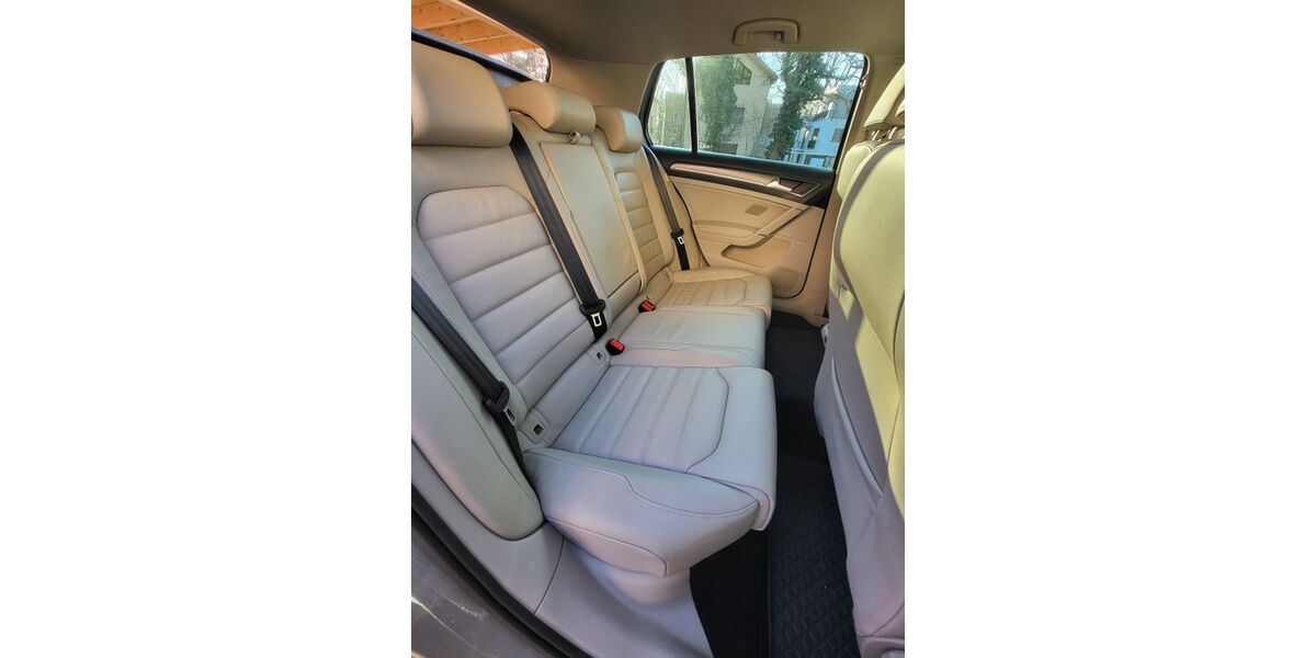 VW Golf 49.000 km 14.950 &euro; Potsdam 14473