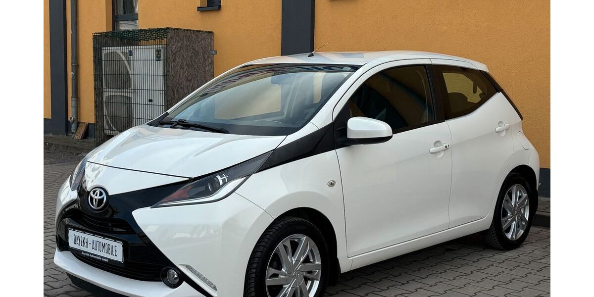 Toyota Aygo (X) 41.700 km 12.980 &euro; Berlin 13587
