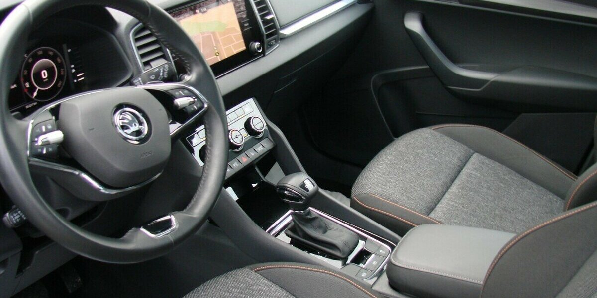 Skoda Karoq 1,5TSi Clever ACC 360° LED Pano AHK 56.303 km 24.980 &euro; Falkensee 14612