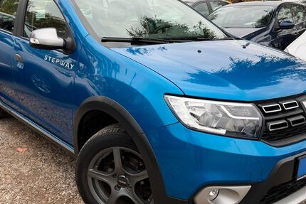 Dacia Logan 97.468 km 8.990 € Berlin 13089