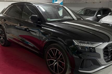 Audi Q8 119.000 km 42.999 &euro; Berlin 12099