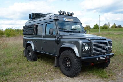 Land Rover Defender 18.343 km 149.000 € Berlin 12205