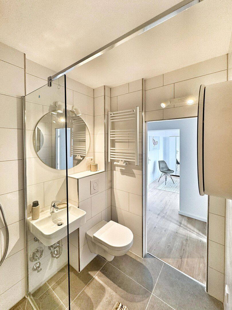 Spectacular City Center Apartment Hackescher Markt: View, Balcony & Parking