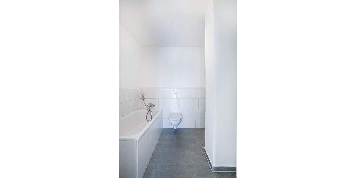 Etagenwohnung Berlin Siemensstadt - 4 Zimmer, 109 m&sup2;, 1.740&euro; | Angebot:25250482