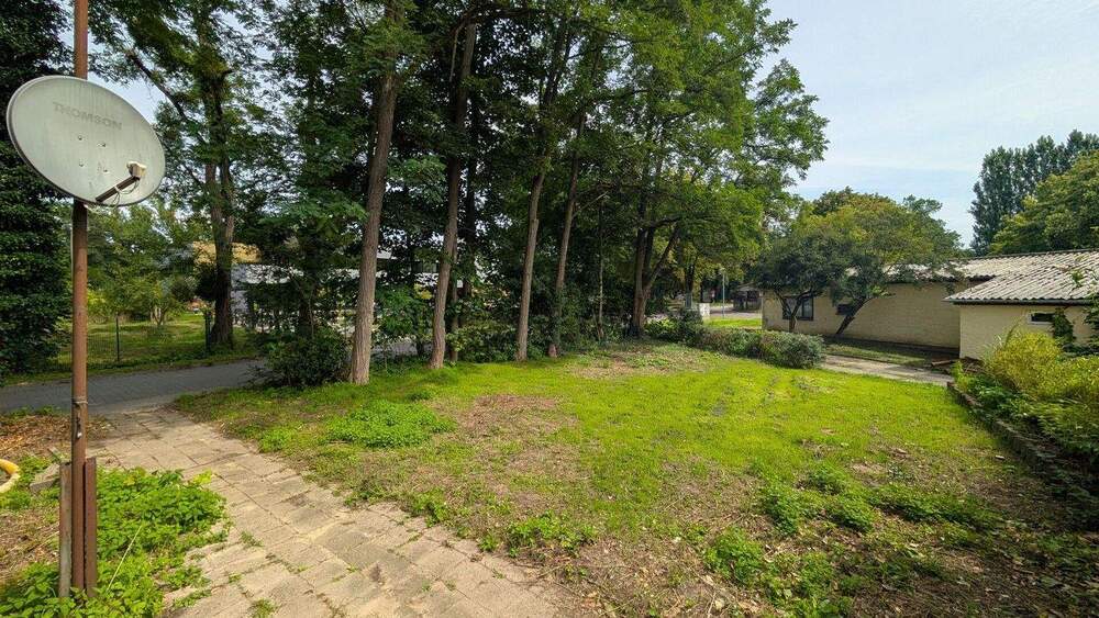 Sanierungsobjekt - 6-Zimmer-Doppelhaushälfte in Bornim 6 zimmer