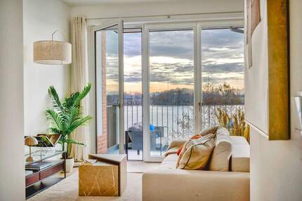 1. Reihe am Wasser: Neubau-Maisonette mit Wasserblick - Süd-Terrasse - 2 Bäder - BEZUGSFERTIG 4 zimmer