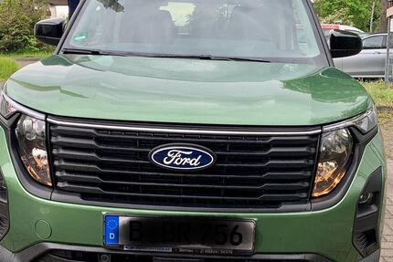 Ford Tourneo Courier 22.000 km 24.500 &euro; Berlin 13595