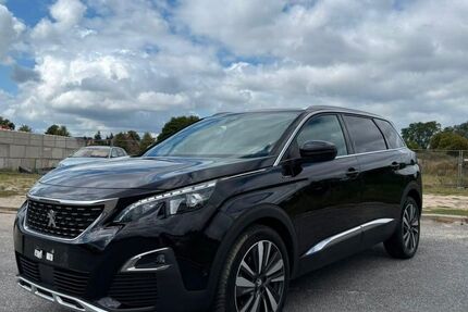 Peugeot 5008 141.000 km 14.690 &euro; Blankenfelde-Mahlow 15827