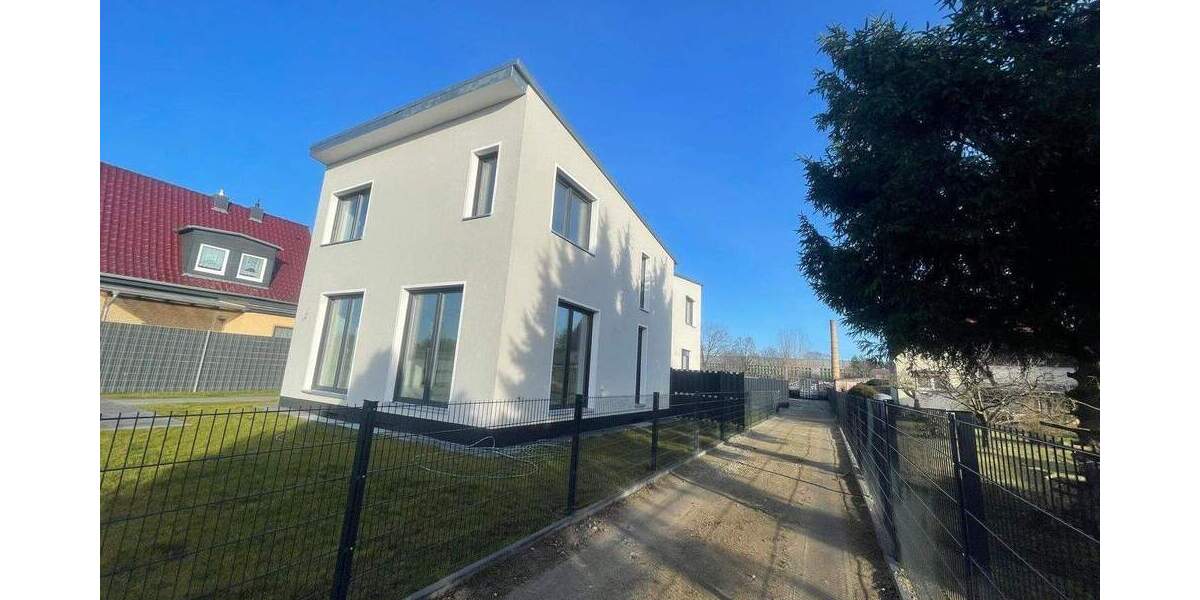 Doppelhaushälfte Blankenfelde- Mahlow Mahlow - 4 Zimmer, 157 m&sup2;, 595.000&euro; | Angebot:25654179