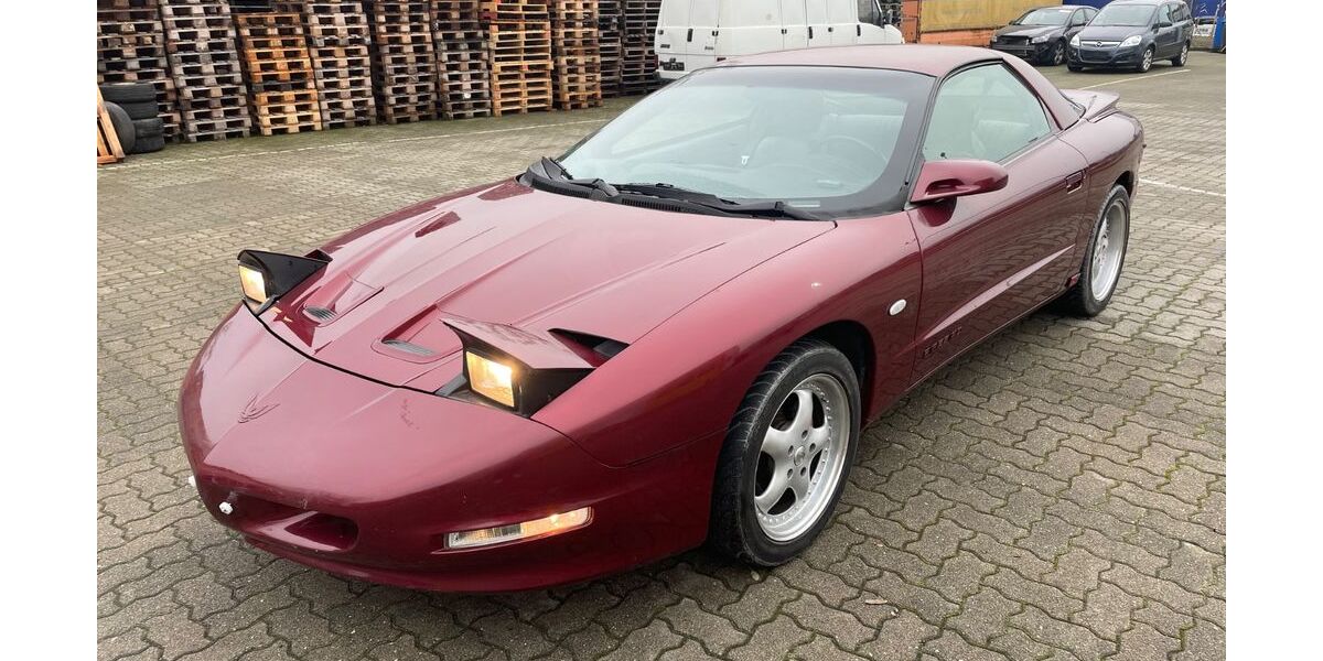 Pontiac Firebird 240.000 km 3.999 € Berlin 12687